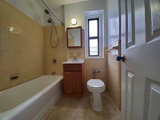 Apartment for rent at 4755 White Plains Rd #5C, Bronx, NY 10470
