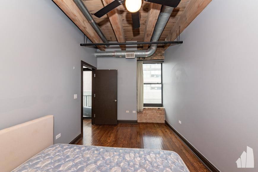 Condo for rent at 106 N Aberdeen St #4F, Chicago, IL 60607