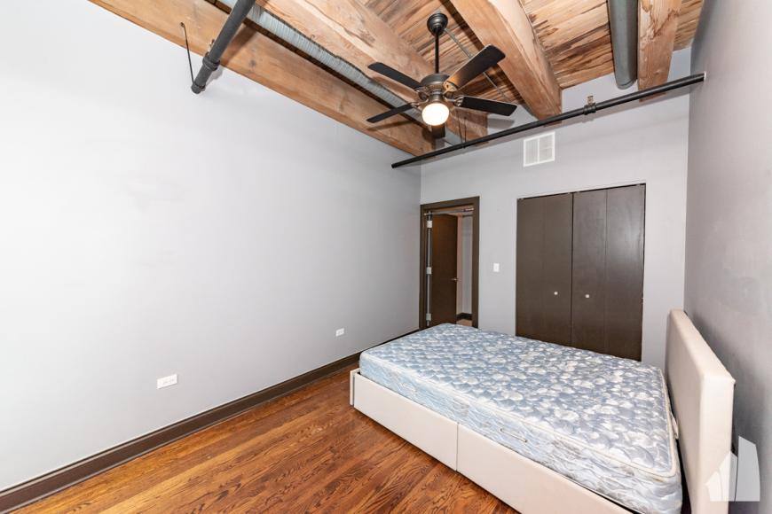 Condo for rent at 106 N Aberdeen St #4F, Chicago, IL 60607