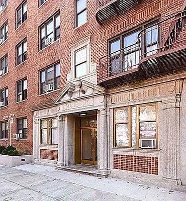 Apartment for rent at 3660 Waldo Ave #1K, Bronx, NY 10463
