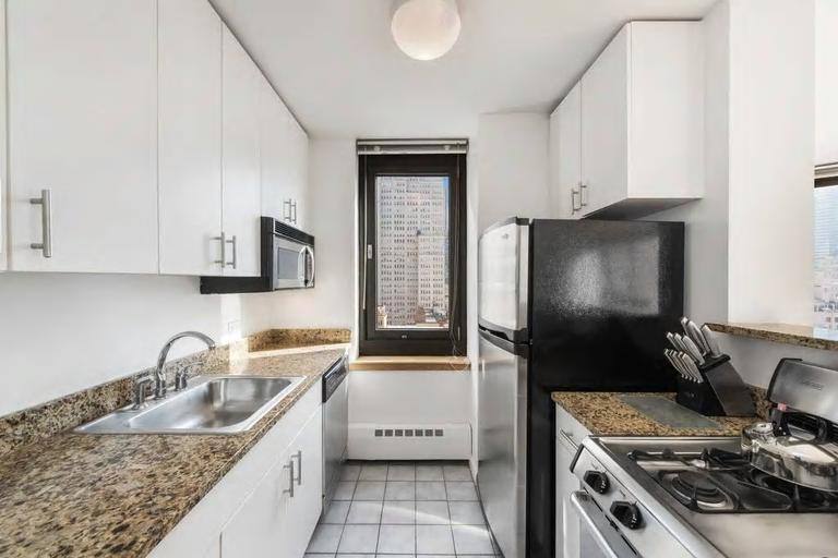 Apartment for rent at 55 Battery Place #809, New York, NY 10280