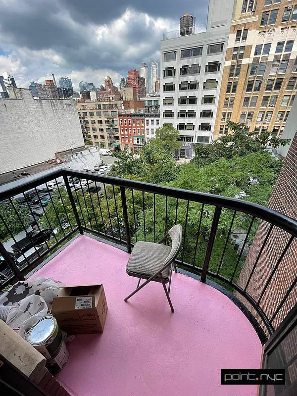 Apartment for rent at 380 W52 #C, New York, NY 10019