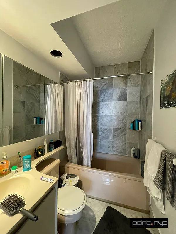 Apartment for rent at 380 W52 #C, New York, NY 10019