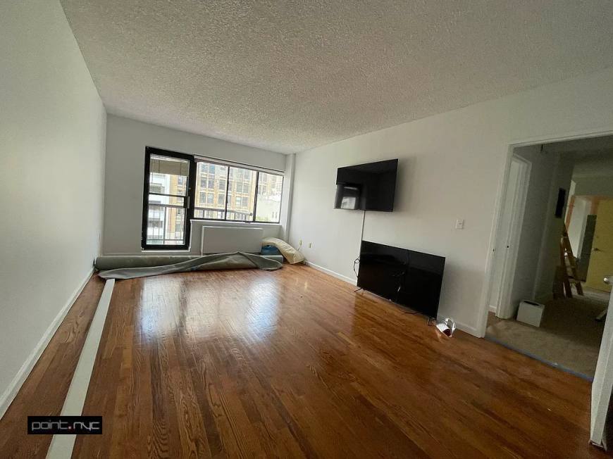 Apartment for rent at 380 W52 #C, New York, NY 10019