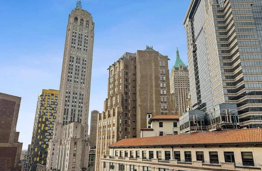 Apartment for rent at 75 Wall St #27J, New York, NY 10005