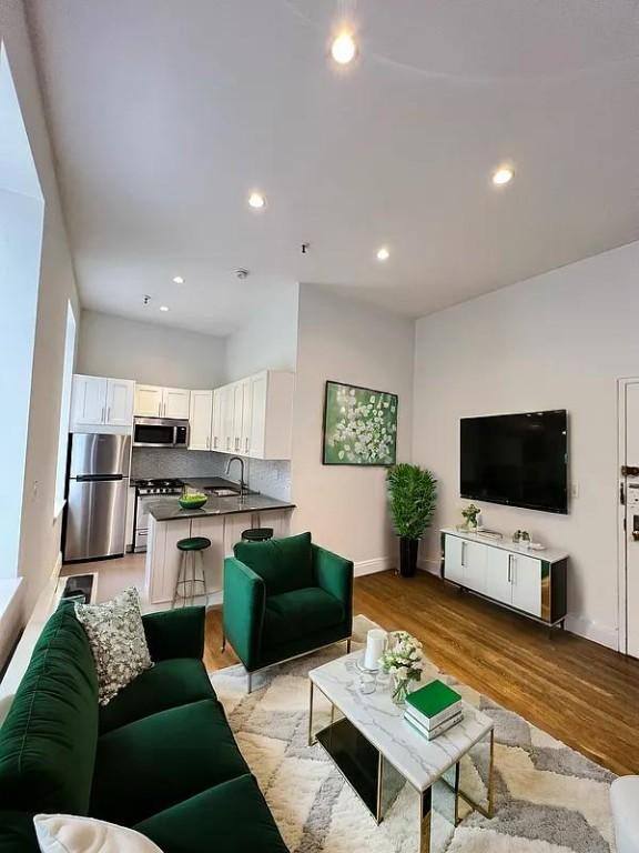 Apartment for rent at 66 Pearl St #209C, New York, NY 10004