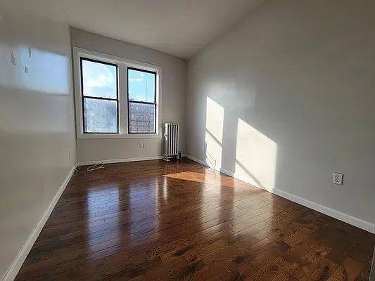 Apartment for rent at 70 Post Ave #4E, New York, NY 10034