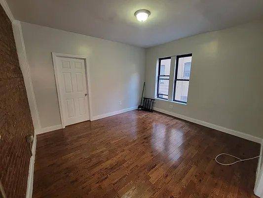 Apartment for rent at 70 Post Ave #4E, New York, NY 10034