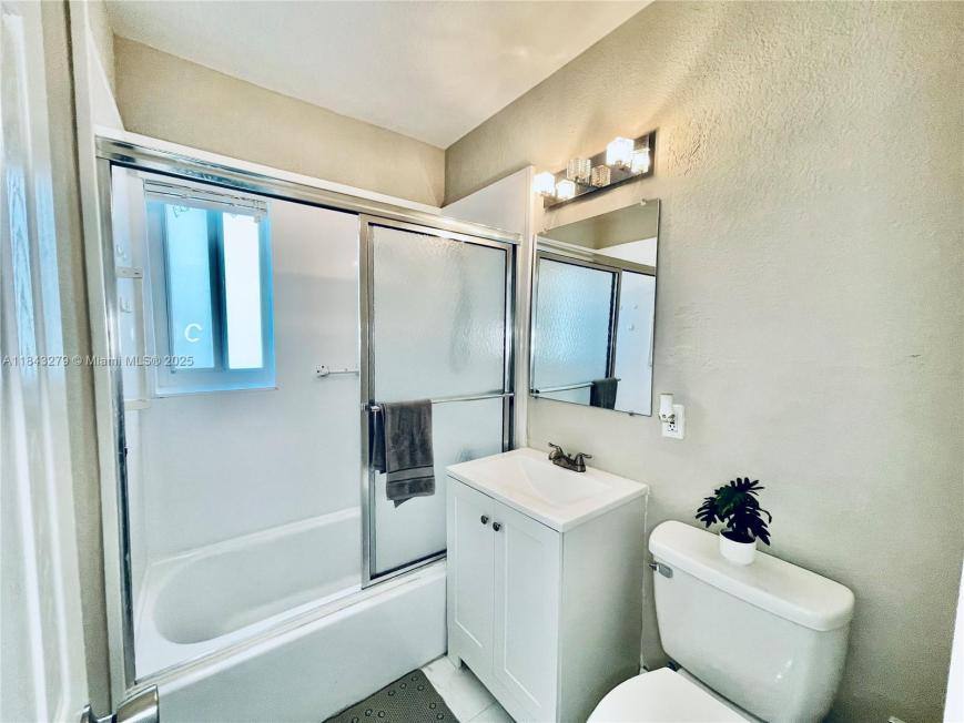House for rent at 1002 S 27th Ave, Hollywood, FL 33020