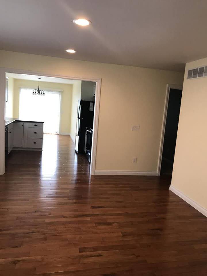 Townhouse for rent at 1504 Illinois Dr, Midland, MI 48642