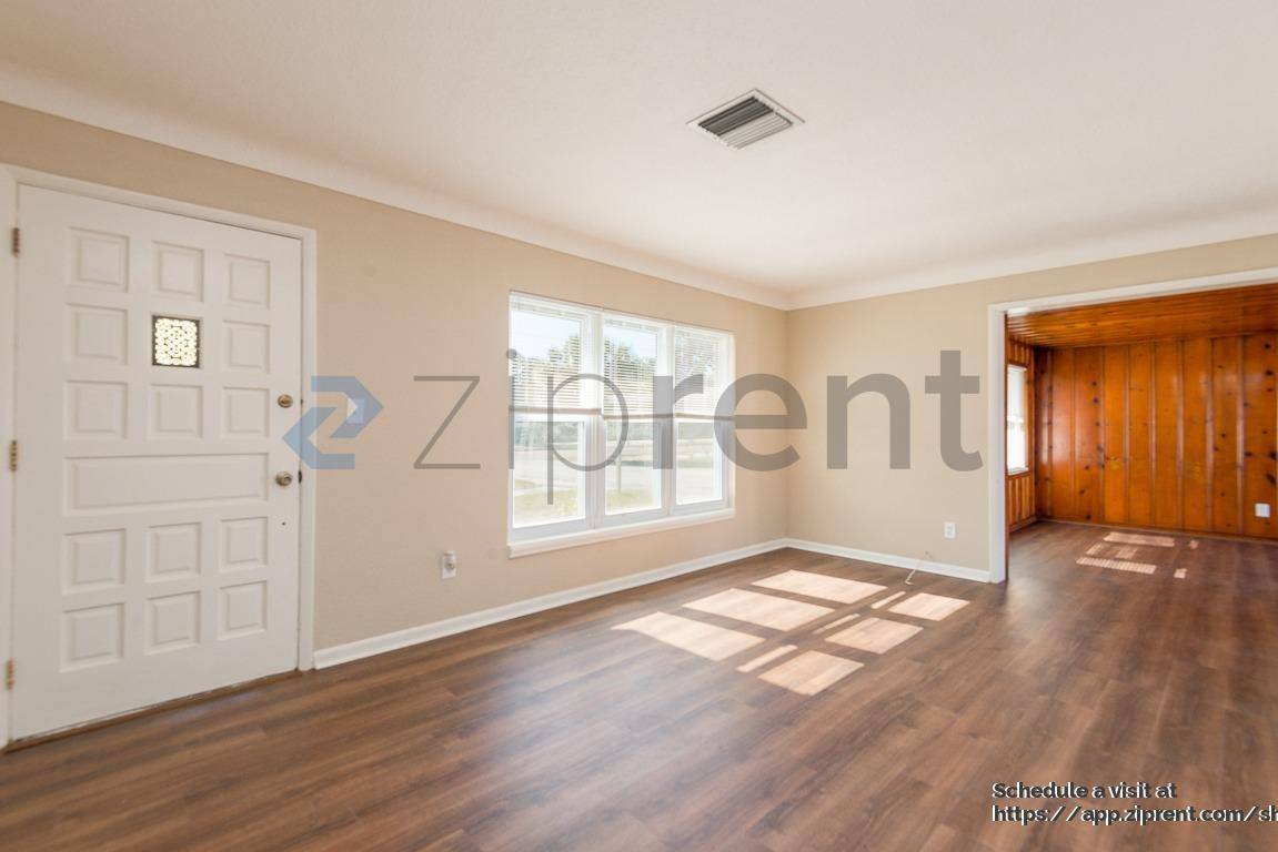 House for rent at 3601 30th Ave S, Saint Petersburg, FL 33711