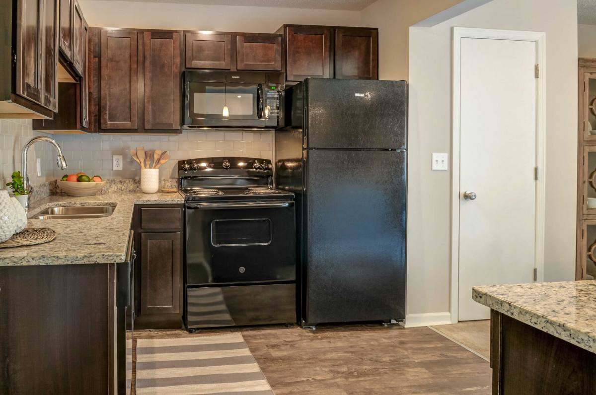 Apartment for rent at Midtown Square, 2917 Williamsburg Lane, Chattanooga, TN 37415