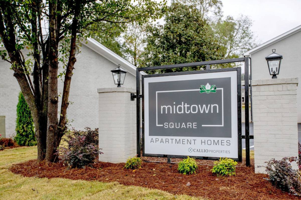 Apartment for rent at Midtown Square, 2917 Williamsburg Lane, Chattanooga, TN 37415