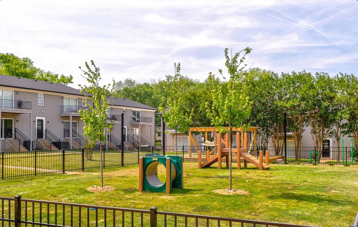 Apartment for rent at Midtown Square, 2917 Williamsburg Lane, Chattanooga, TN 37415
