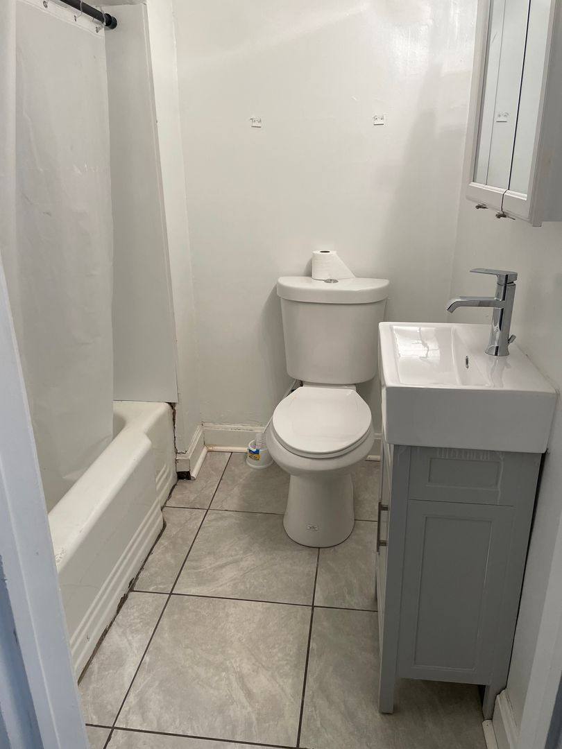 Apartment for rent at 133 S 4th St, Quincy, IL 62301