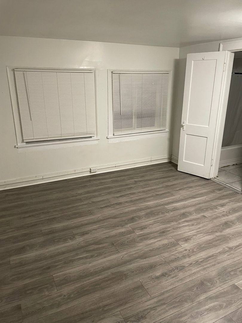 Apartment for rent at 133 S 4th St, Quincy, IL 62301