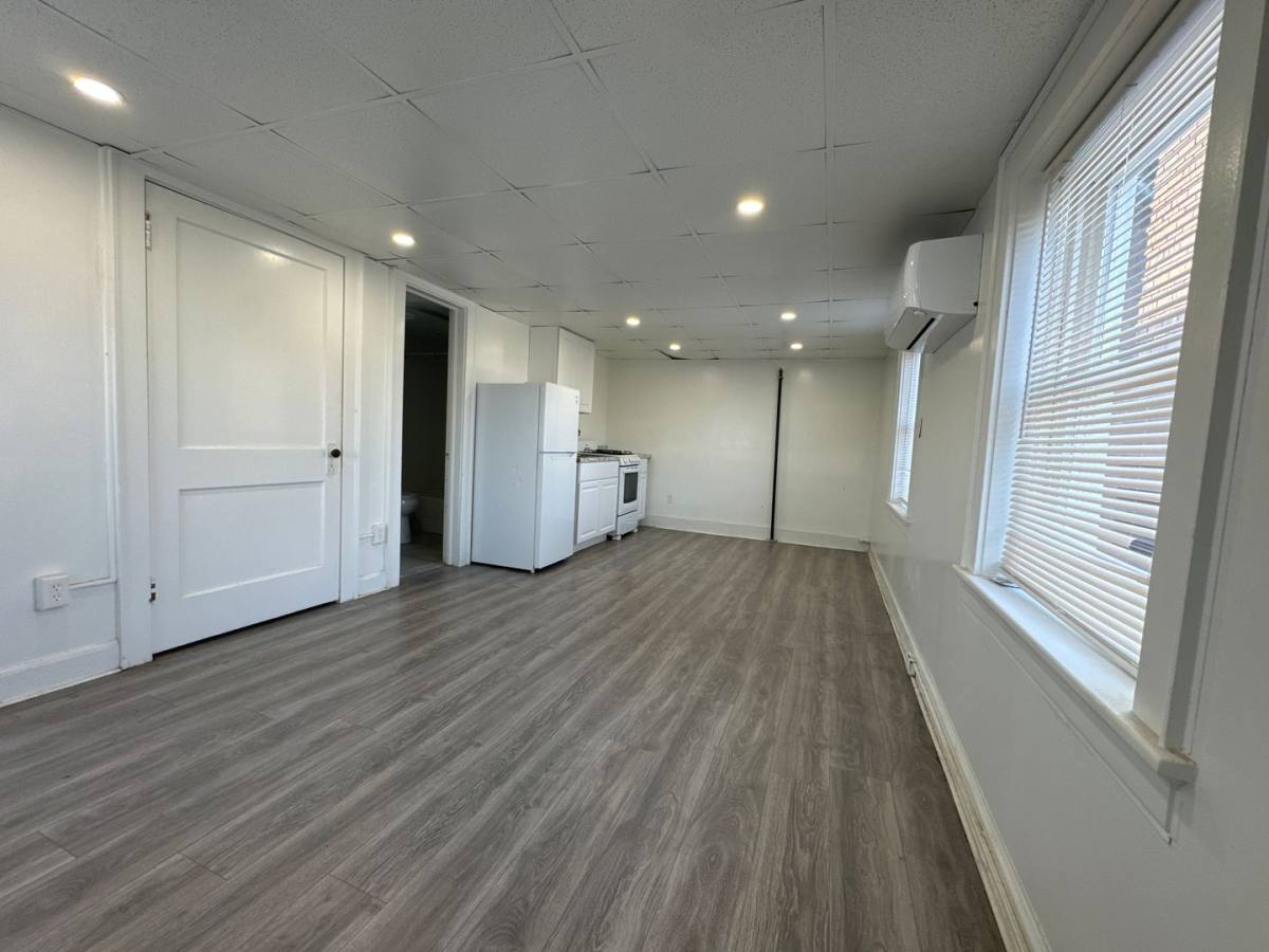 Apartment for rent at 133 S 4th St, Quincy, IL 62301
