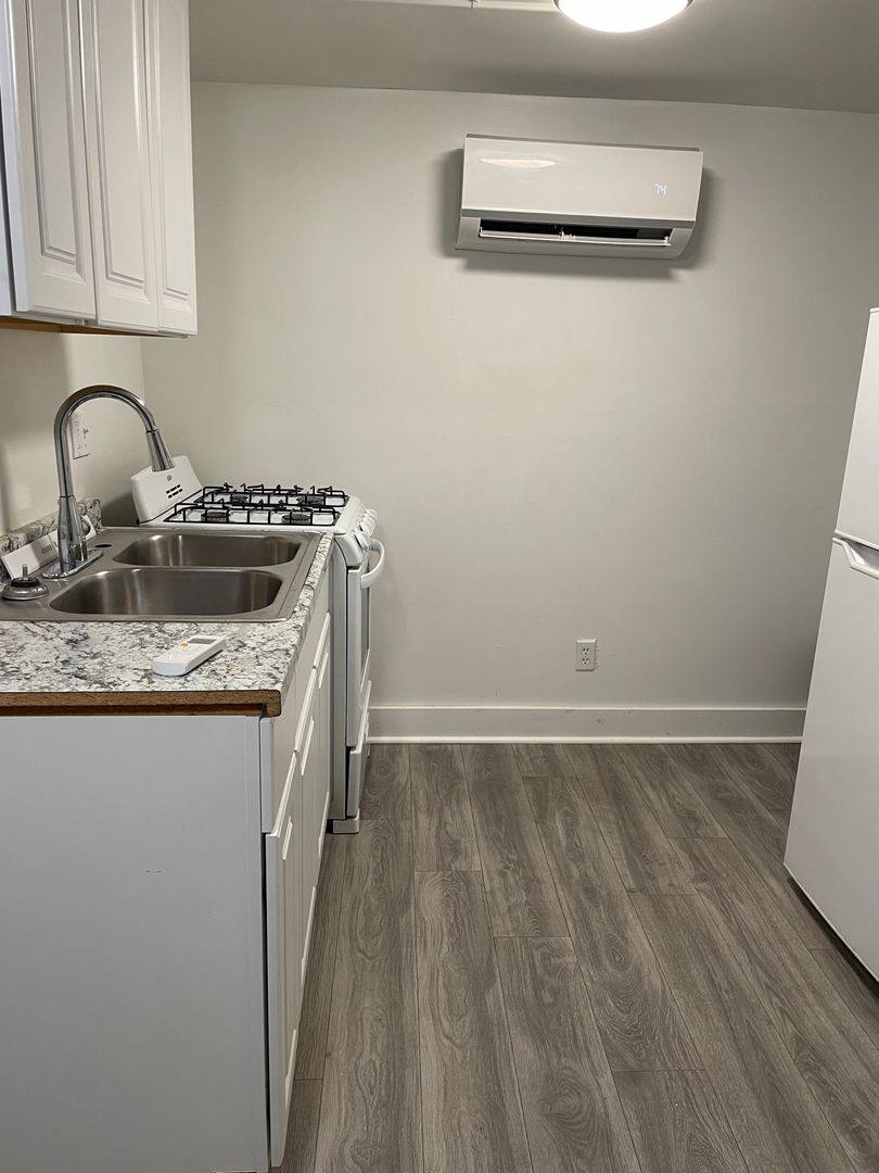 Apartment for rent at 133 S 4th St, Quincy, IL 62301