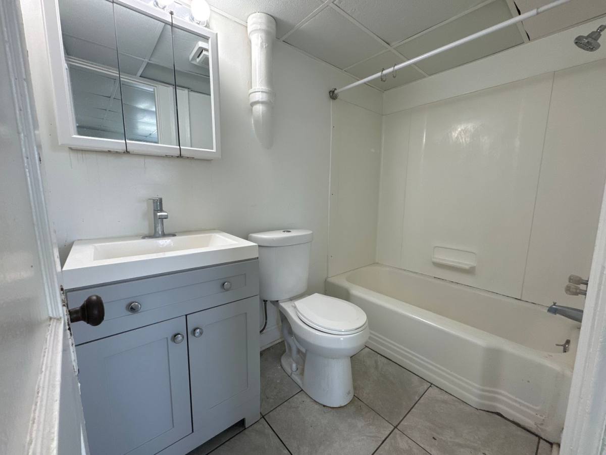 Apartment for rent at 133 S 4th St, Quincy, IL 62301