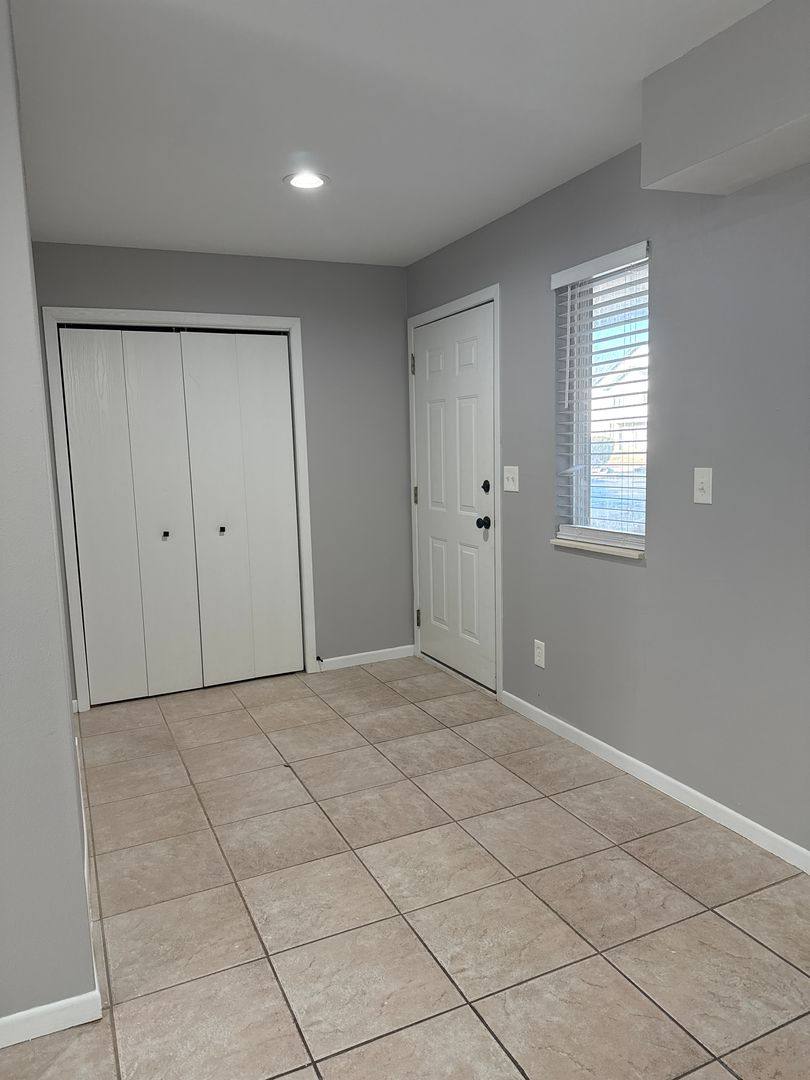 Apartment for rent at 1051 Minns Dr, Machesney Park, IL 61115