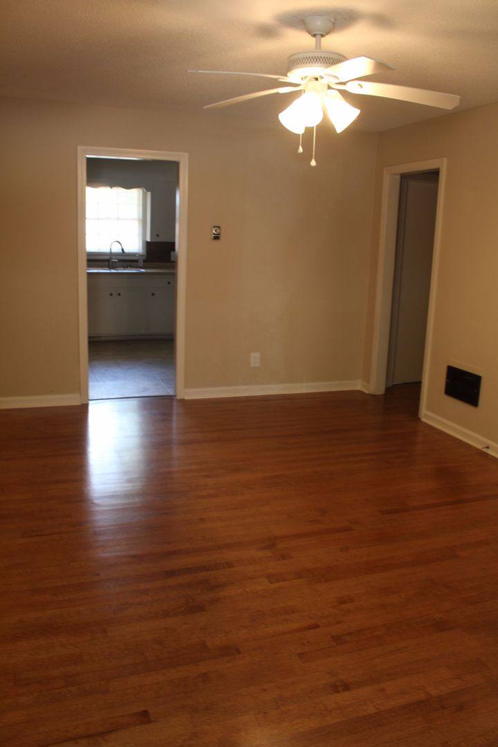 Apartment for rent at 218 Cochran Rd, Clemson, SC 29631