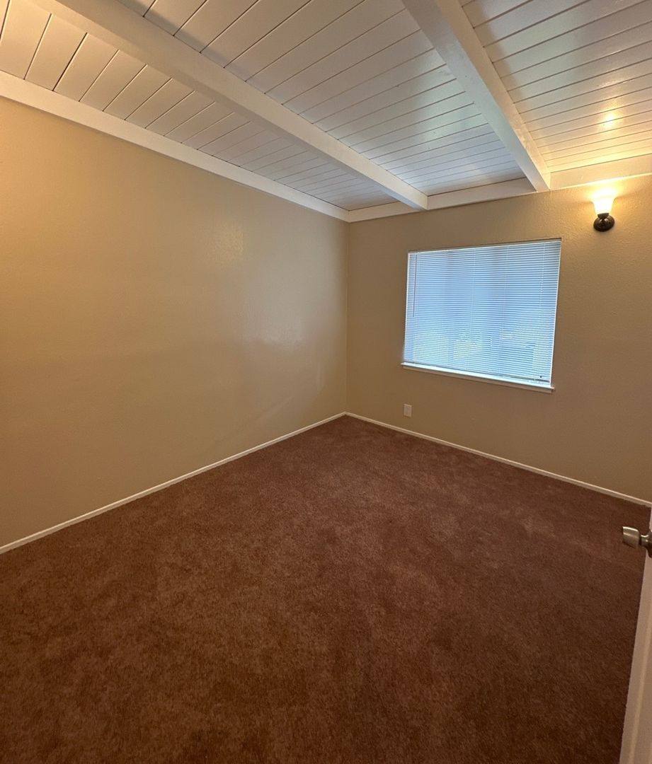 Apartment for rent at 9300 Bancroft Ave, Oakland, CA 94603