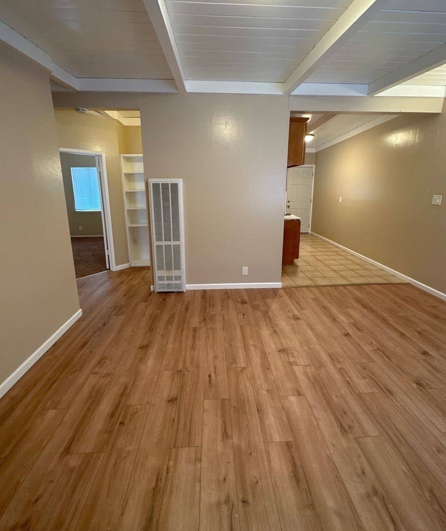 Apartment for rent at 9300 Bancroft Ave, Oakland, CA 94603