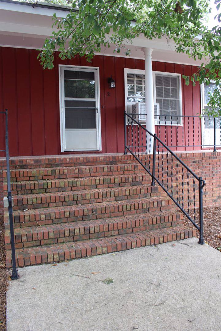 Apartment for rent at 226 Cochran Rd, Clemson, SC 29631