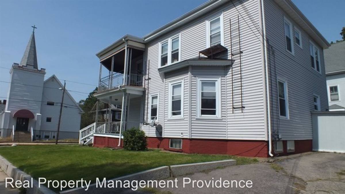 Apartment for rent at 170 Union St, Attleboro, MA 02703