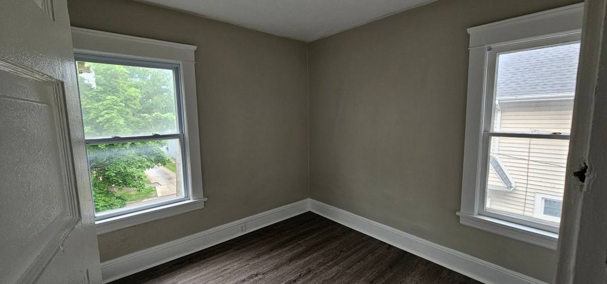 Apartment for rent at 10323 - 10325 Bernard, Cleveland, OH 44111