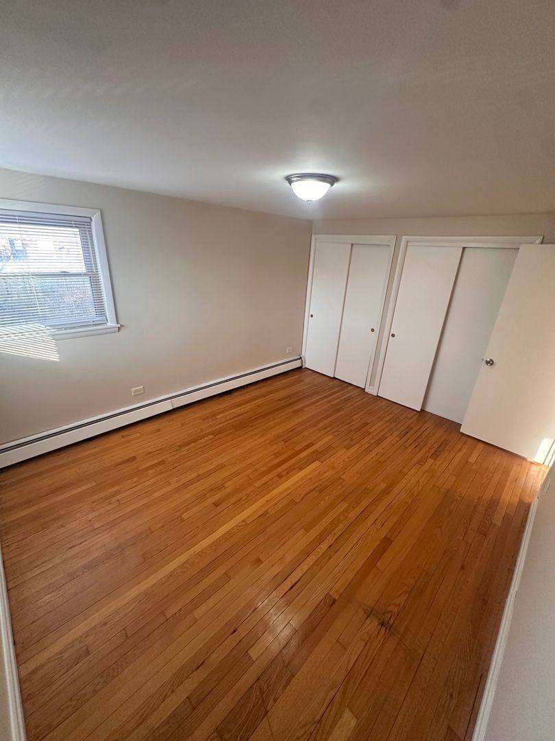 Apartment for rent at 8916 S Justine St, Chicago, IL 60620