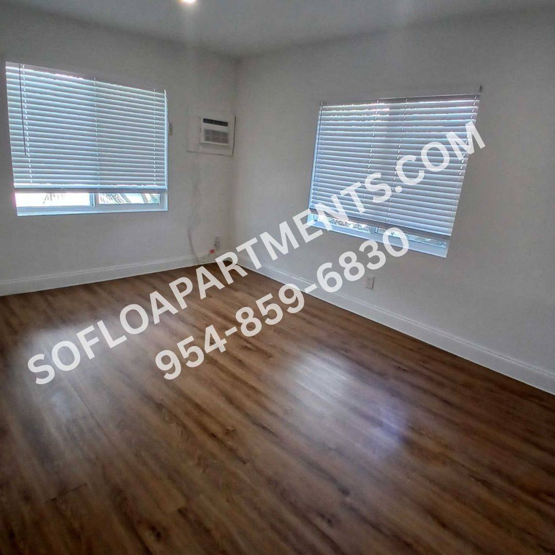Apartment for rent at 2034 Washington St, Hollywood, FL 33020