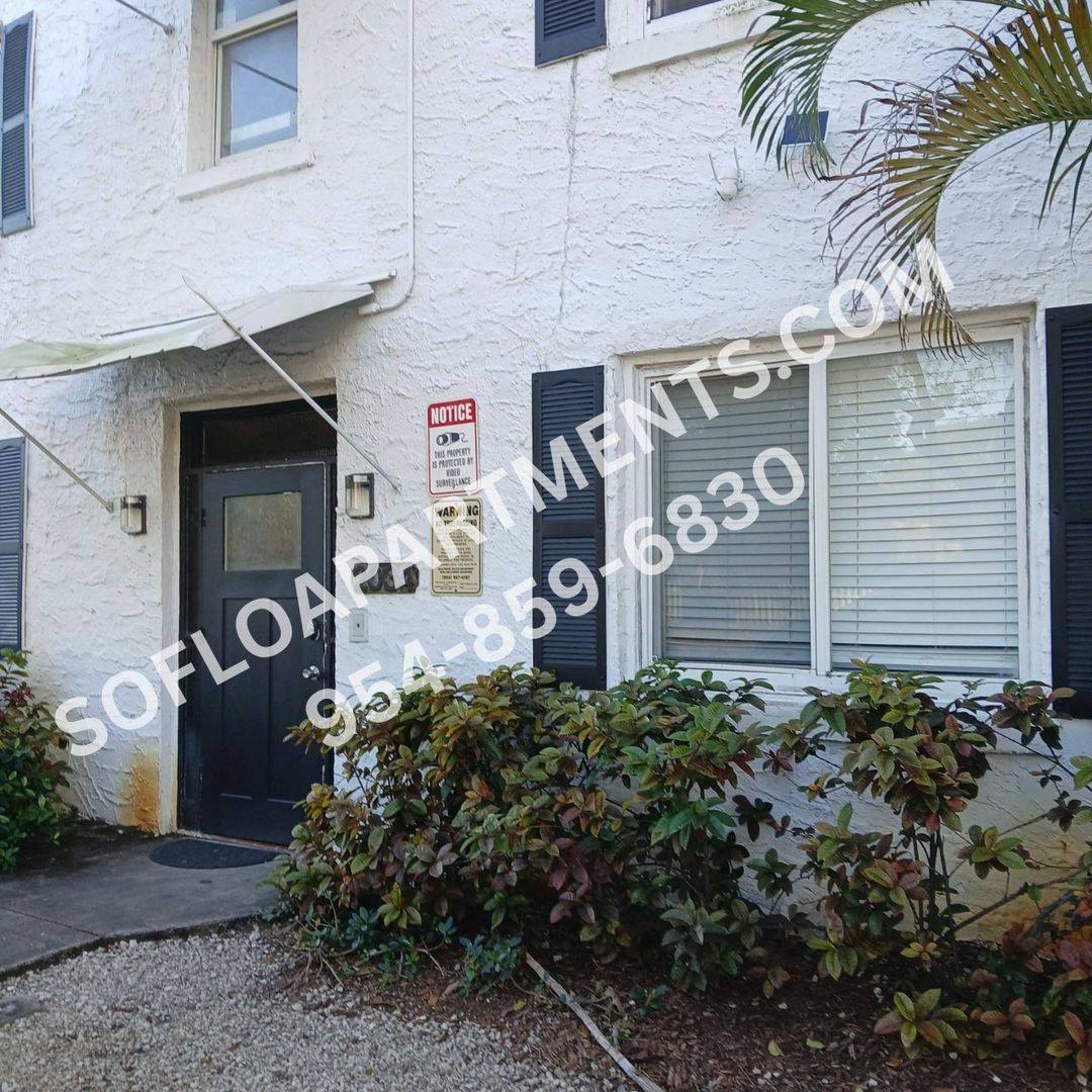Apartment for rent at 2034 Washington St, Hollywood, FL 33020