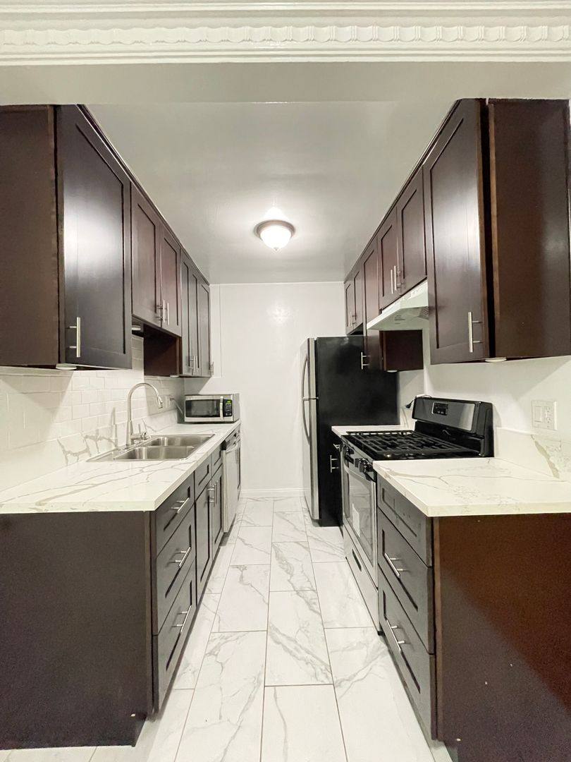 Apartment for rent at 1206 N Hayworth Ave, Los Angeles, CA 90046
