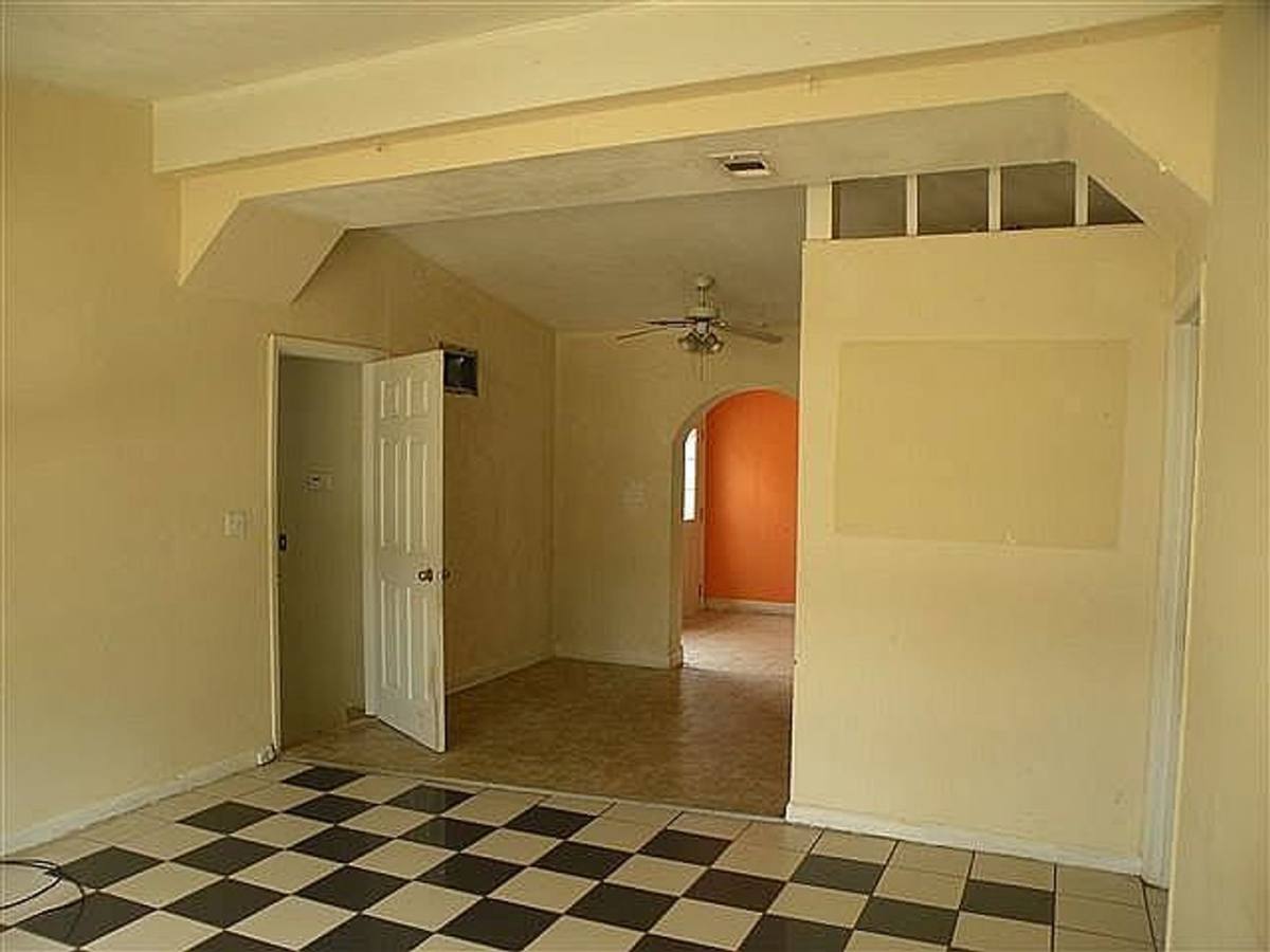 House for rent at 2041 Olive Springs Rd SE, Marietta, GA 30060