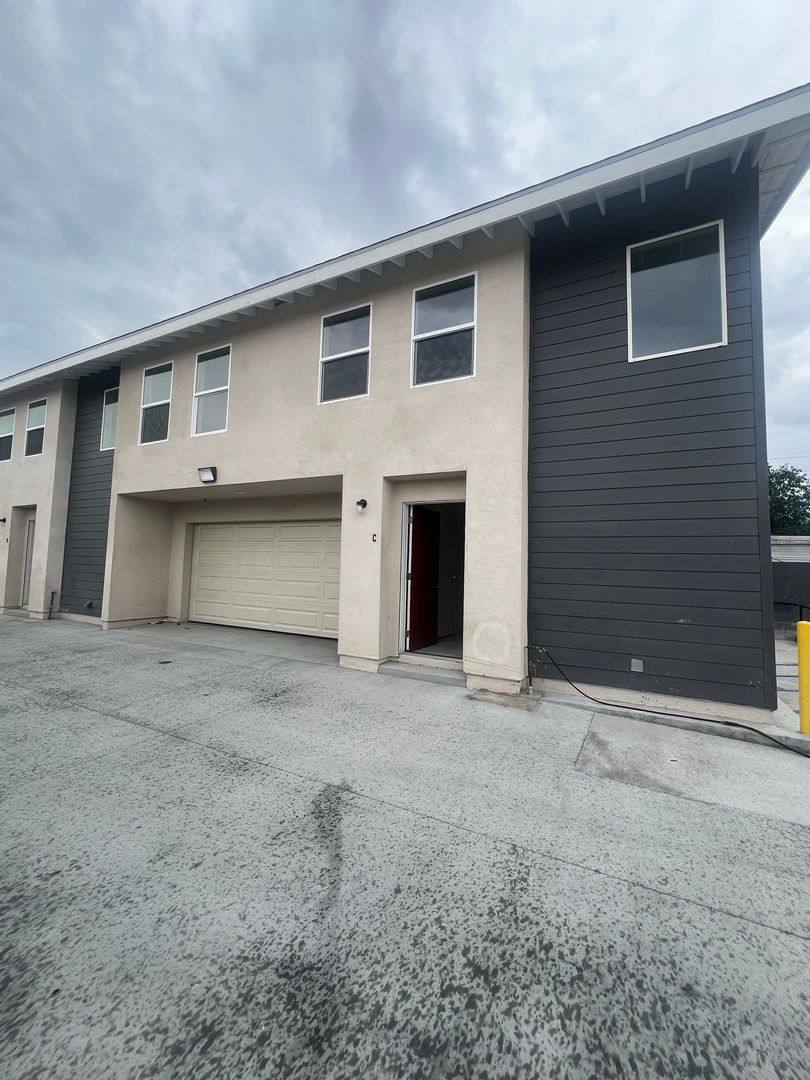 Condo for rent at 5017 Clara St, Bell Gardens, CA 90201