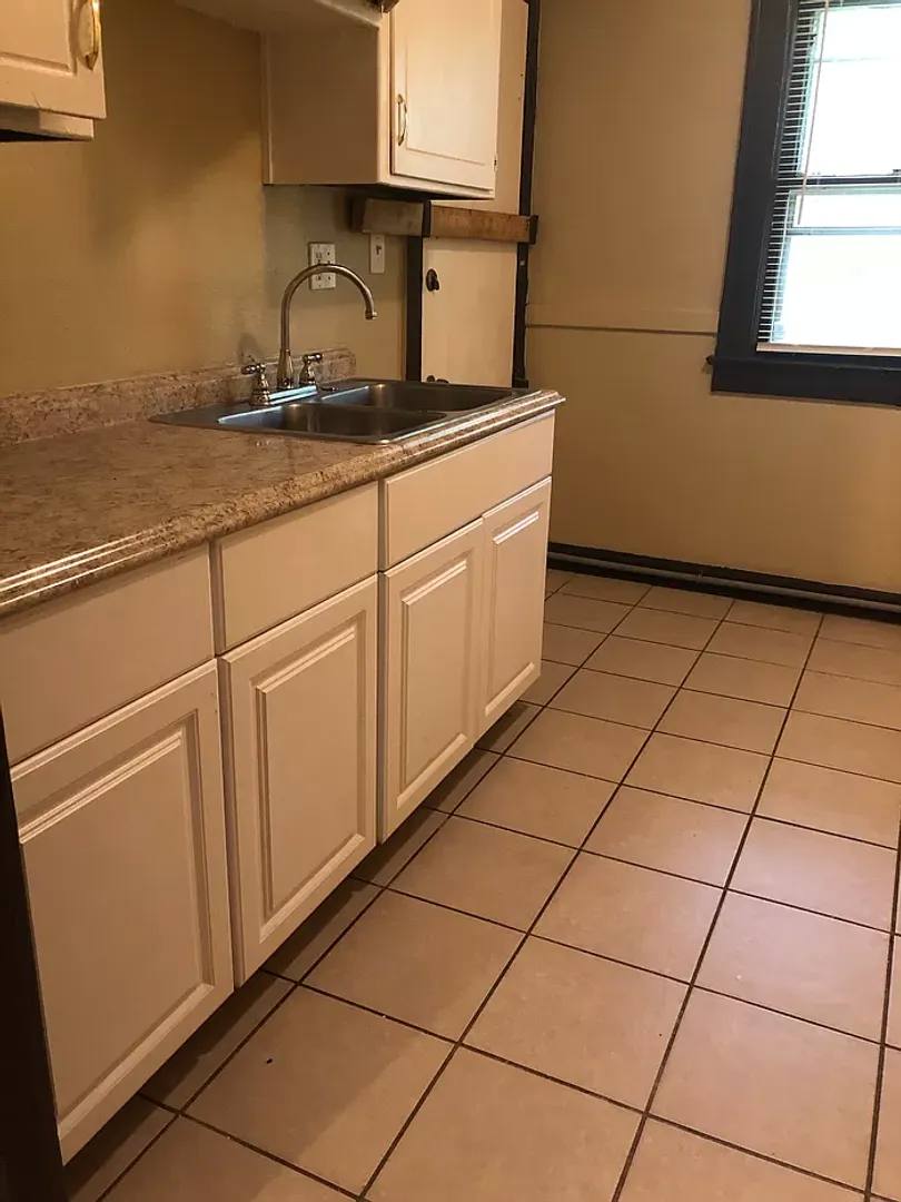 Apartment for rent at 3328- 3330 Agnes Ave, Kansas City, MO 64128