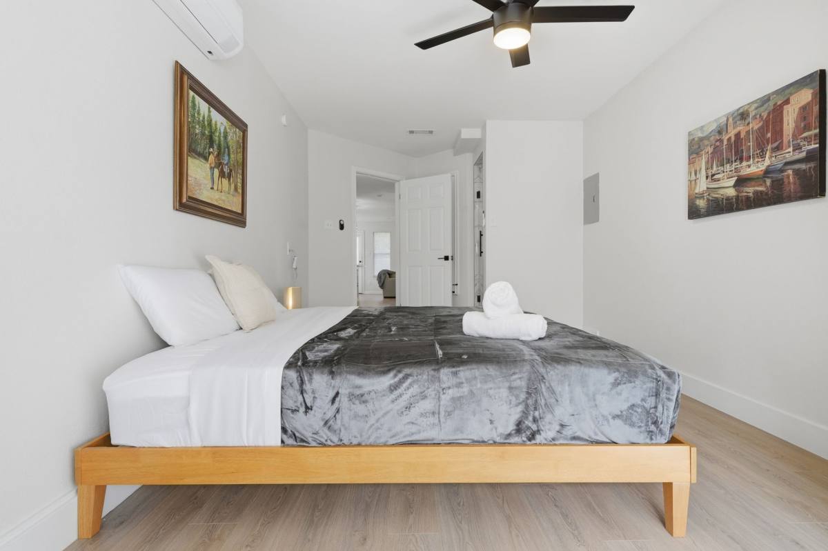 Townhouse for rent at 1708 E 17th St #A, Austin, TX 78702