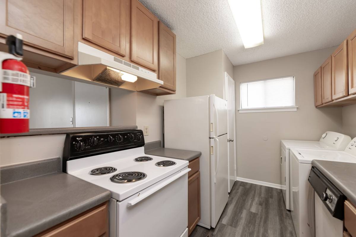 Apartment for rent at 560 S Jefferson Place, Memphis, TN 38105