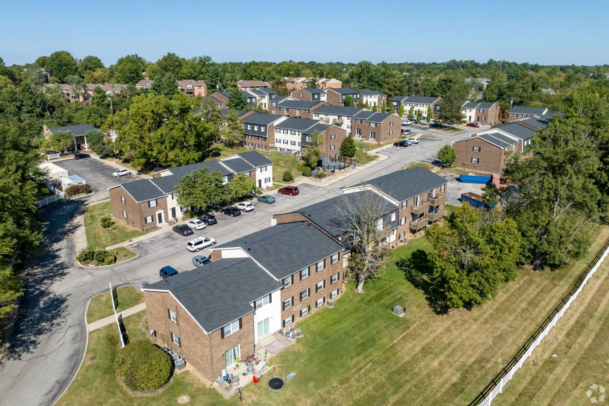 Townhouse for rent at 3565 Tates Creek Rd, Lexington, KY 40517