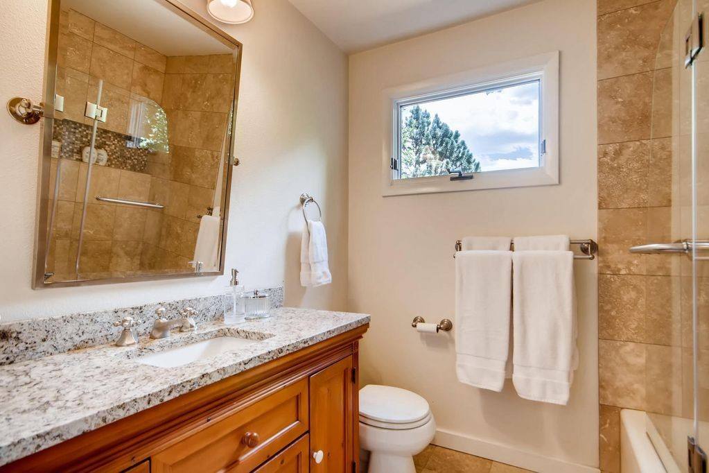 House for rent at 1658 Bear Mountain Dr, Boulder, CO 80305
