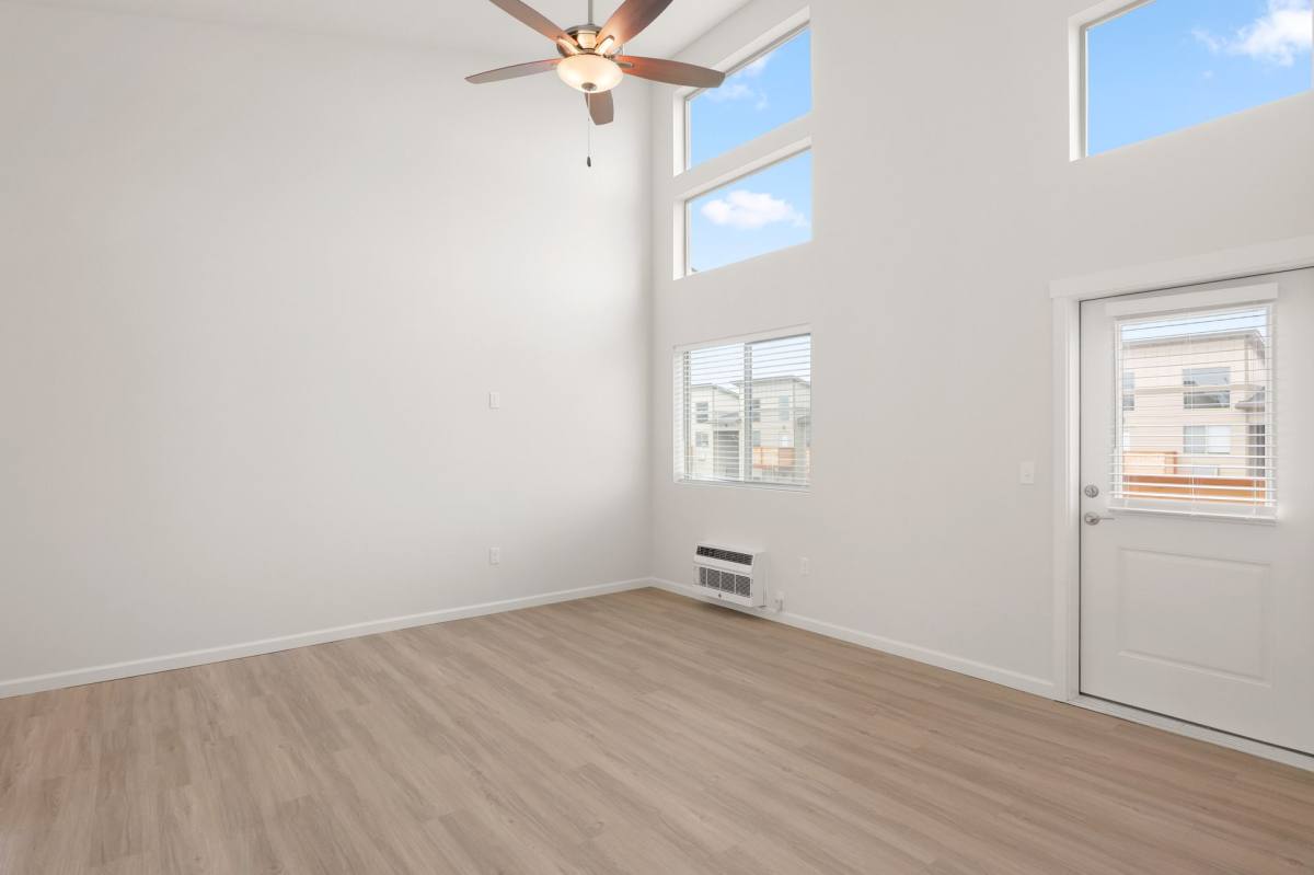 Apartment for rent at 4433 Mahrt Ave SE, Salem, OR 97317