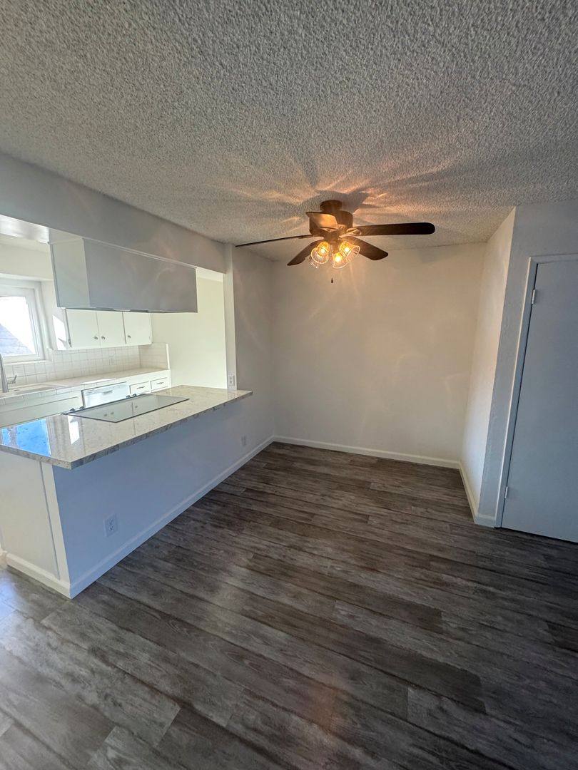 Townhouse for rent at 3135 Harbor Blvd, Ventura, CA 93001