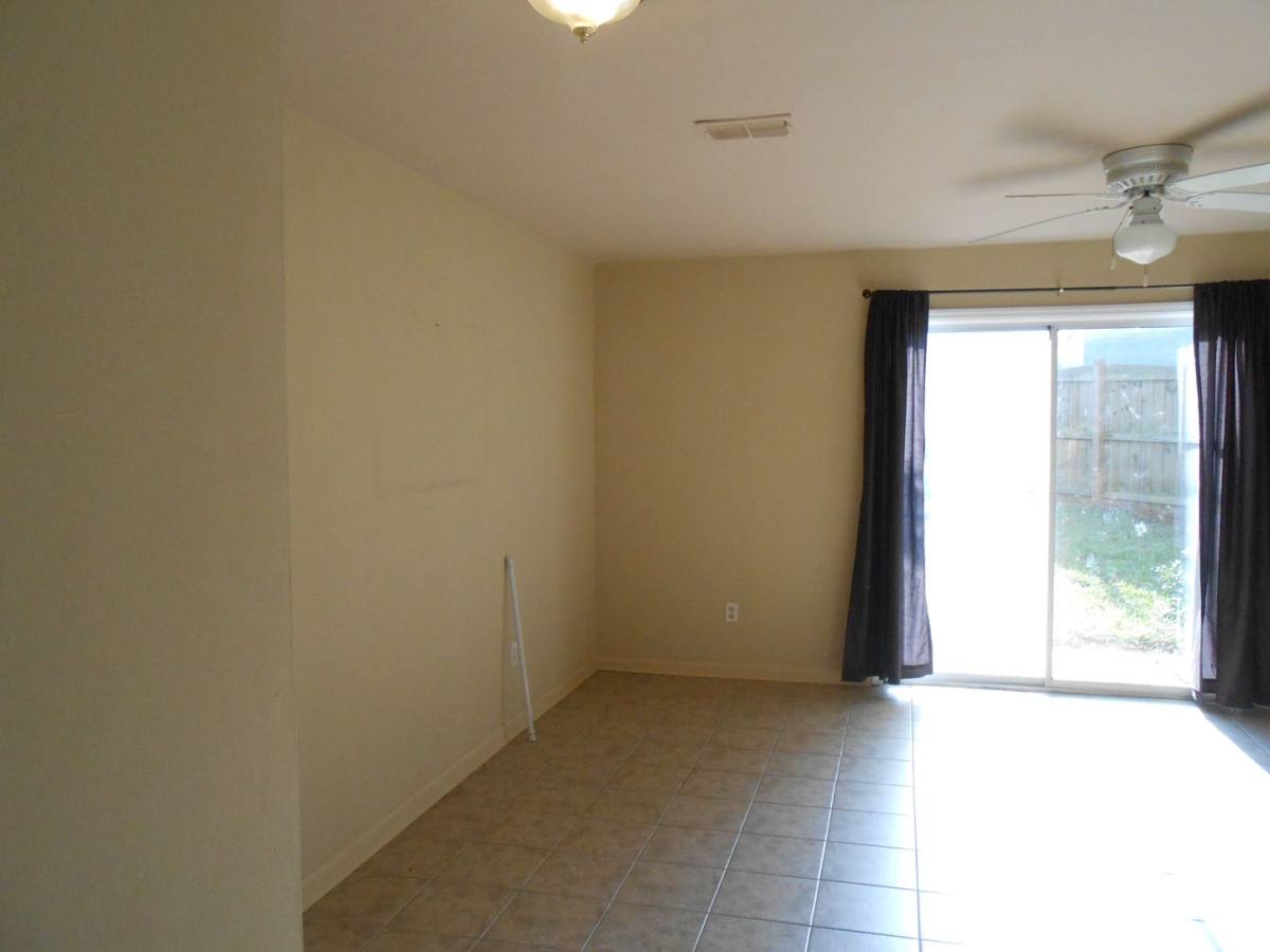 Apartment for rent at 1909-E Bellevue Way, Tallahassee, FL 32304