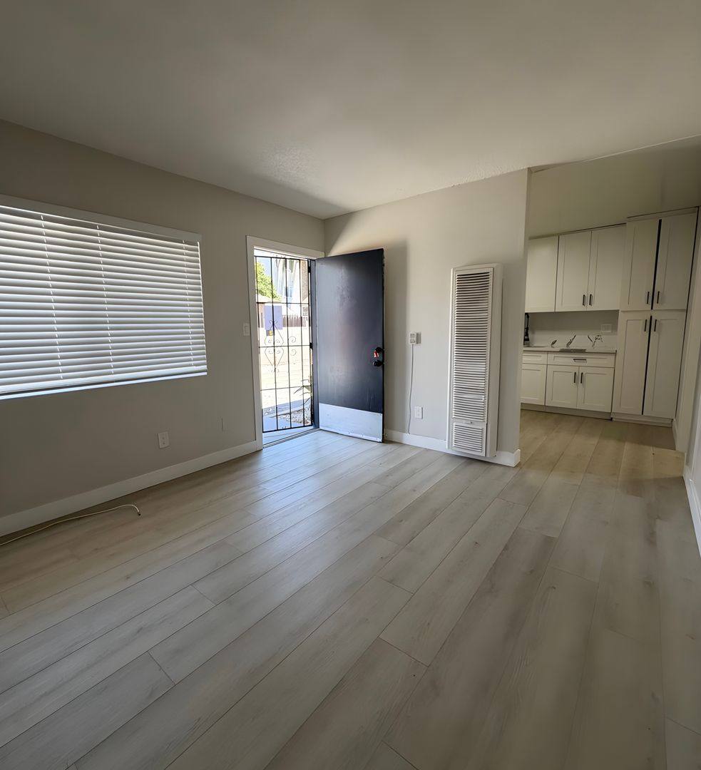 Apartment for rent at 1245 W 39th Place, Los Angeles, CA 90037