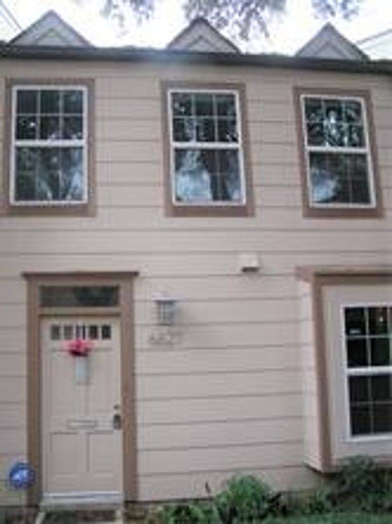 Townhouse for rent at 6627 Valleyside Rd, Austin, TX 78731