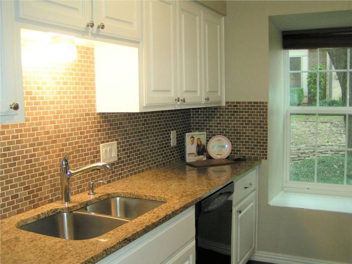 Townhouse for rent at 6627 Valleyside Rd, Austin, TX 78731