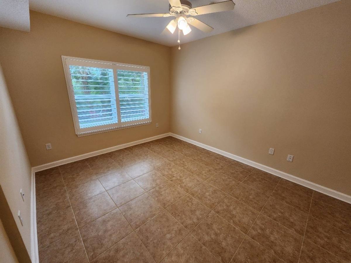 Condo for rent at 468 Bouchelle Dr, New Smyrna Beach, FL 32169