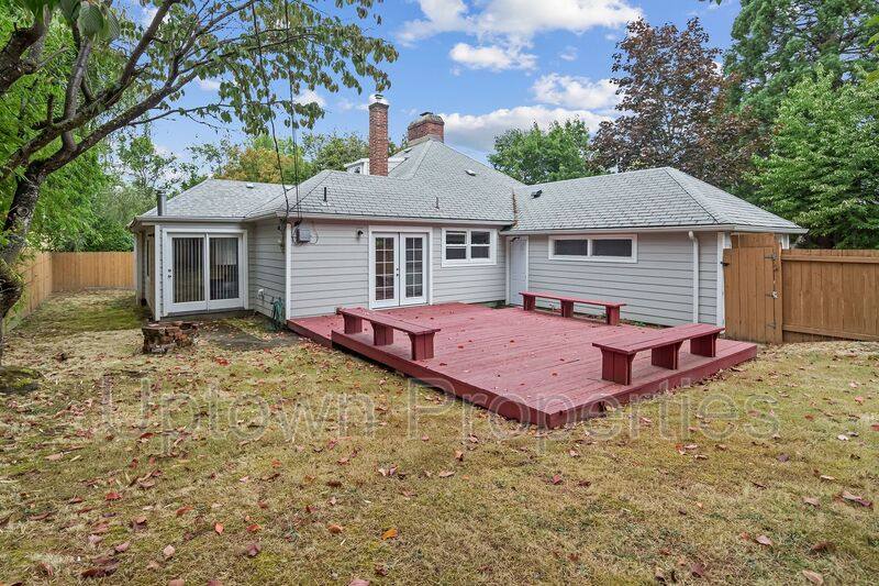 House for rent at 9520 SW Cypress St, Beaverton, OR 97005