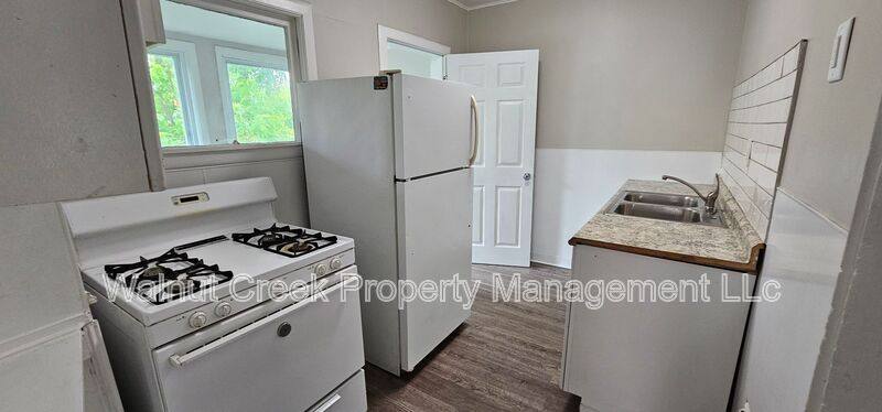 Apartment for rent at 10323 #10325 Bernard, Cleveland, OH 44111